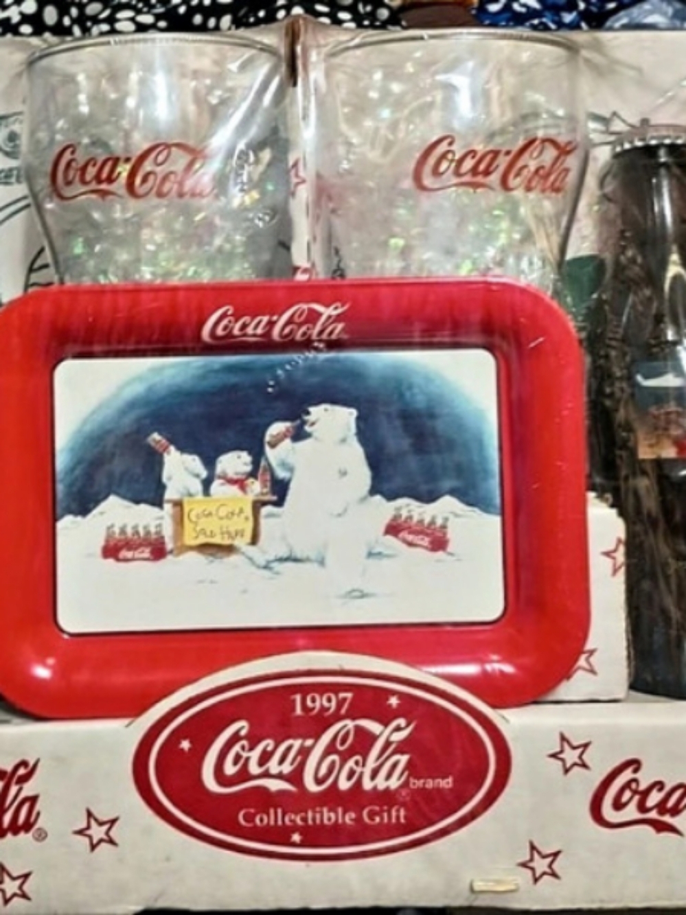 Coca-Cola 1997 Christmas Collectible Gift Set Red Holiday Drinkware Gift Set